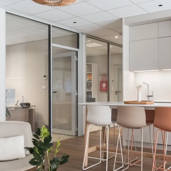Bureau privé 14 m² 1 poste Coworking Avenue de la 4ème République Rezé 44400 - photo 3