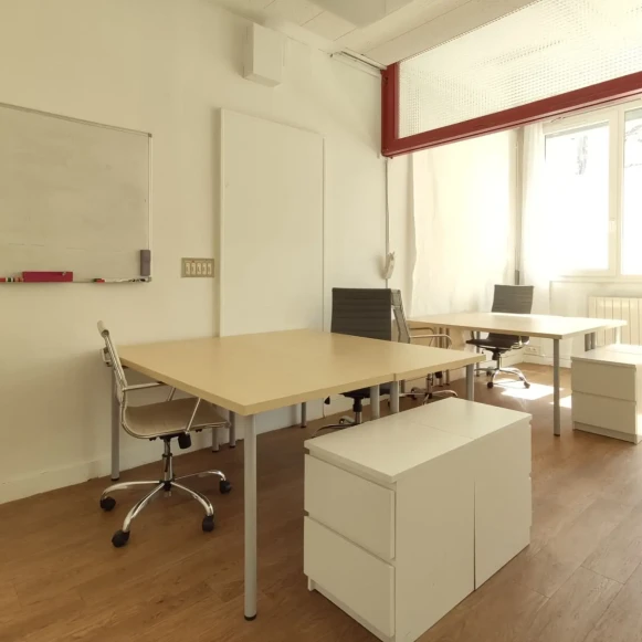 Bureau privé 20 m² 5 postes Coworking Rue Buffon Nantes 44000 - photo 1