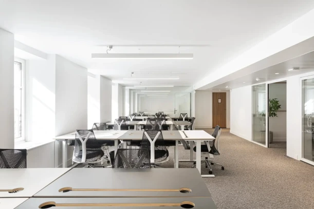 Bureau privé - 75009 - 13 postes - 9490€