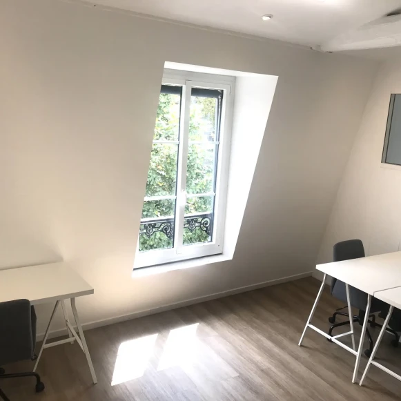 Bureau privé 33 m² 8 postes Coworking Boulevard Victor Hugo Clichy 92110 - photo 4