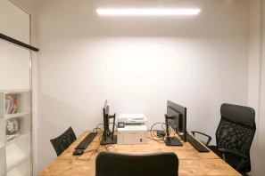 Bureau privé - 75004 - 4 postes - 1463€