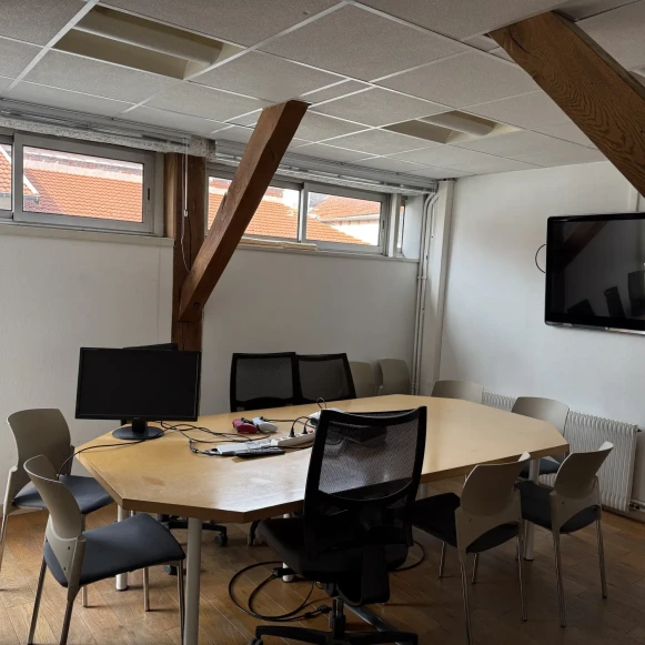 Espace indépendant 206 m² 18 postes Location bureau Rue Guy Môquet Malakoff 92240 - photo 5