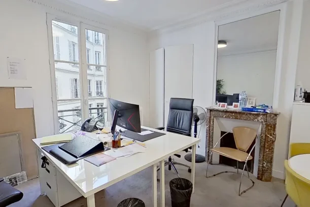 Bureau privé - 75008 - 5 postes - 1900€