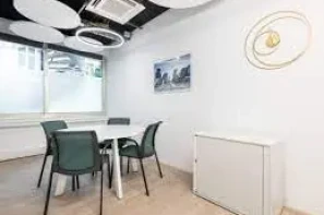 Bureau privé - 75009 - 1 poste - 545€