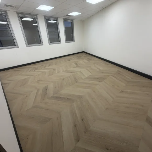 Bureau privé 13 m² 2 postes Coworking Rue de Paris Montreuil 93100 - photo 6