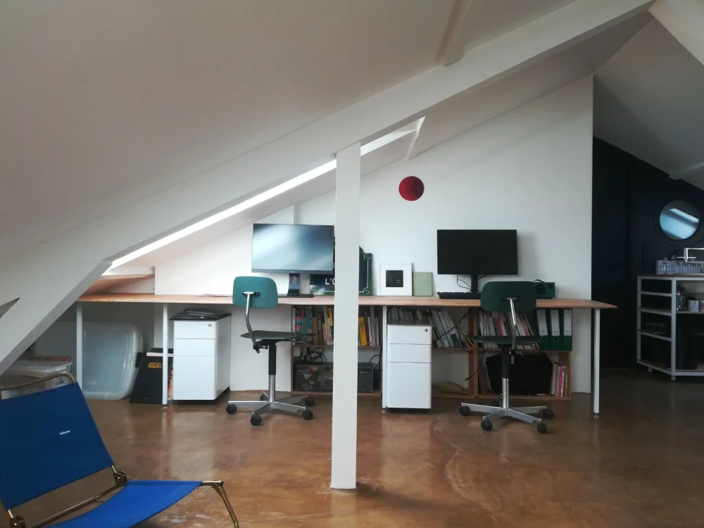 Open Space - 75018 - 2 postes - 300€