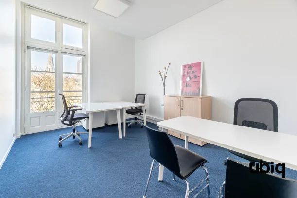 Bureau privé - 44000 - 3 postes - 1320€