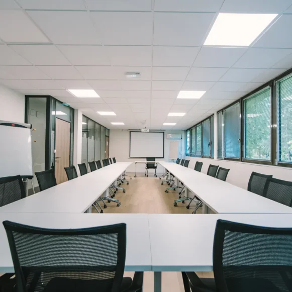 Bureau privé 12 m² 1 poste Coworking Rue Robert Caumont Bordeaux 33300 - photo 8