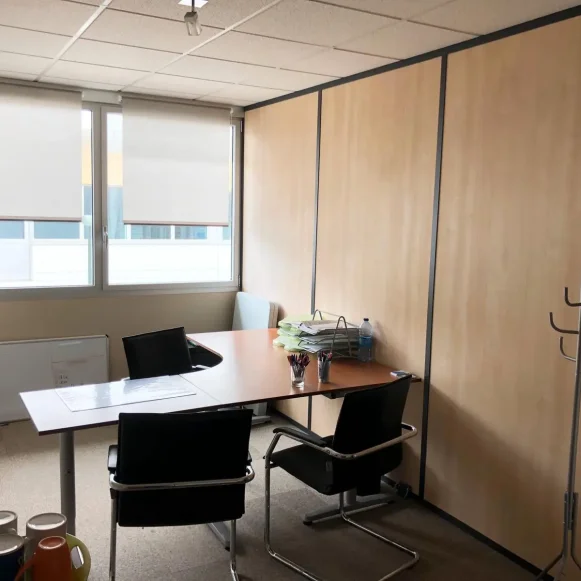 Bureau privé 11 m² 2 postes Location bureau Rue Pierre Gilles de Gennes Labège 31670 - photo 8