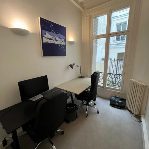 Bureau privé 6 m² 2 postes Location bureau Boulevard Malesherbes Paris 75017 - photo 2