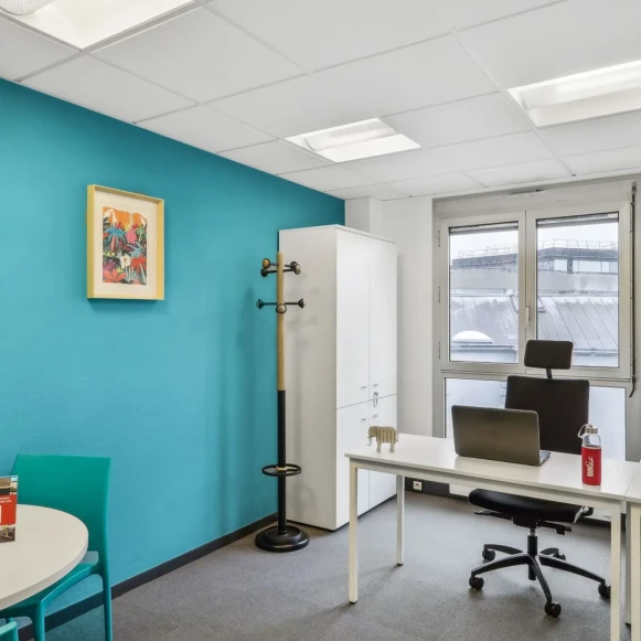 Bureau privé 12 m² 2 postes Coworking Rue Crucy Nantes 44000 - photo 9