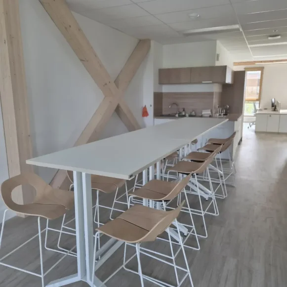 Bureau privé 20 m² 3 postes Coworking Rue Alice Guy Blaché Saint-Priest 69800 - photo 5