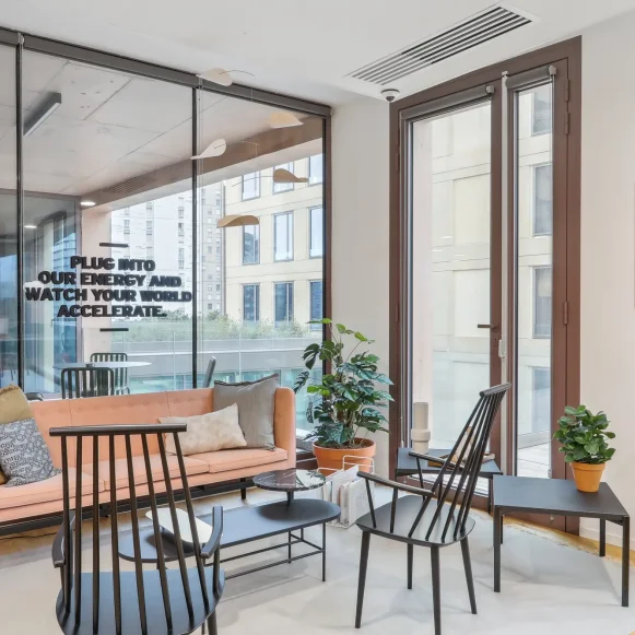 Bureau privé 8 m² 2 postes Coworking Boulevard de Berlin Nantes 44000 - photo 5