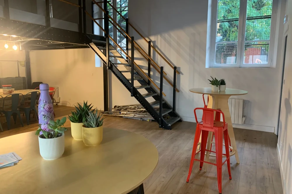 Open Space - 31000 - 1 poste - 239€