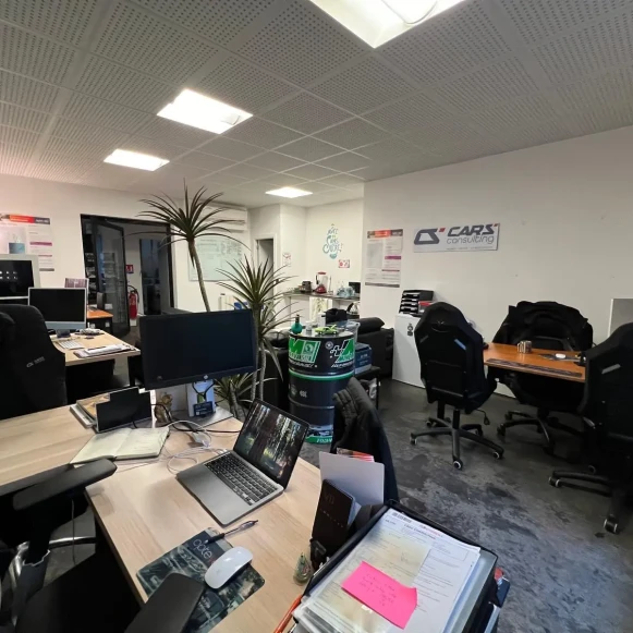 Bureau privé 43 m² 6 postes Coworking Rue des Hauts Guibouts Bry-sur-Marne 94360 - photo 1