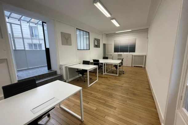Espace indépendant - 75001 - 12 postes - 6900€