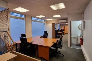 Espace indépendant - 75011 - 12 postes - 6400€
