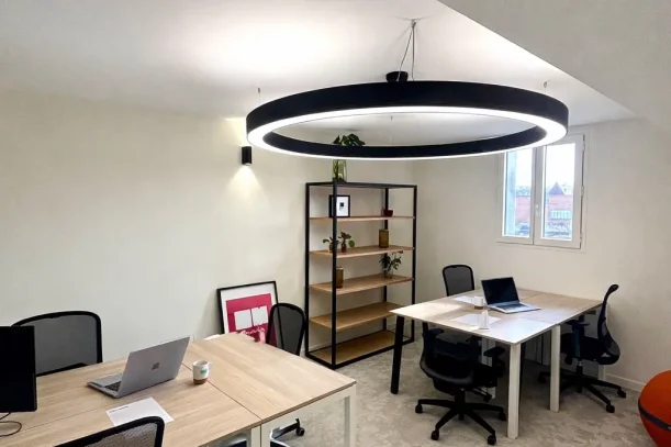 Bureau privé - 33000 - 6 postes - 2700€