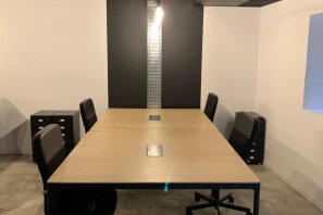 Espace indépendant - 13001 - 12 postes - 1310€