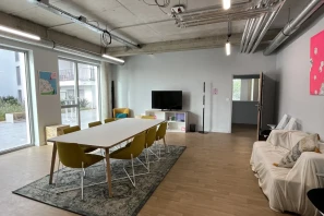 Bureau privé - 49100 - 2 postes - 600€