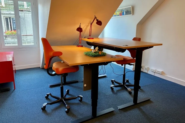 Bureau privé - 75009 - 3 postes - 1550€