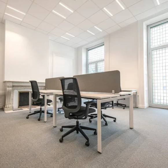 Bureau privé 4 m² 1 poste Location bureau Avenue des États Unis Clermont-Ferrand 63000 - photo 3