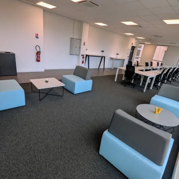 Open Space  130 postes Location bureau Avenue Germaine Tillion Saint-Jacques-de-la-Lande 35136 - photo 2