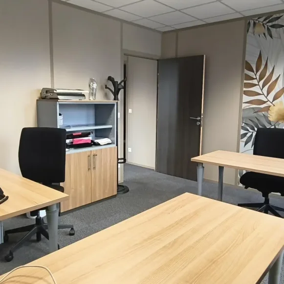 Bureau privé 40 m² 5 postes Location bureau Rue de la Découverte Labège 31670 - photo 5