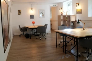 Open Space - 75017 - 8 postes - 550€