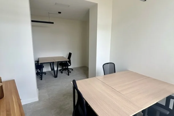 Bureau privé - 33000 - 5 postes - 1749€