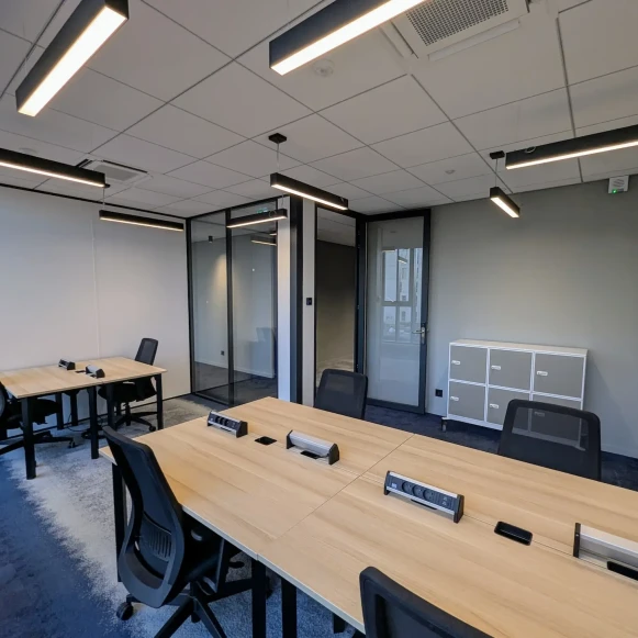 Bureau privé 22 m² 6 postes Location bureau Avenue Raymonde Chauvet Nantes 44300 - photo 1