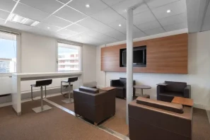 Bureau privé - 06200 - 20 postes - 9100€