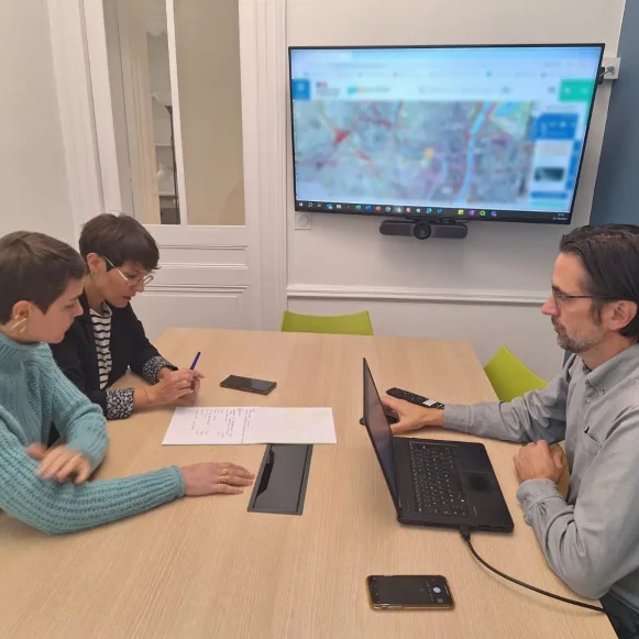 Bureau privé 12 m² 3 postes Location bureau Rue Franklin Lyon 69002 - photo 9
