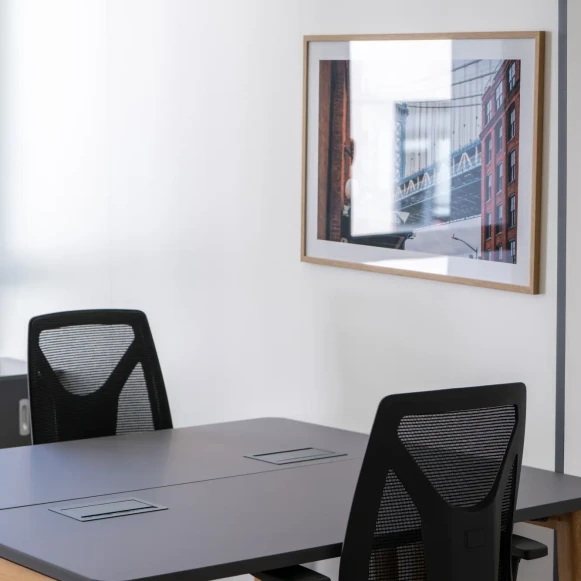 Bureau privé 22 m² 5 postes Coworking Cours Lafayette Lyon 69006 - photo 4