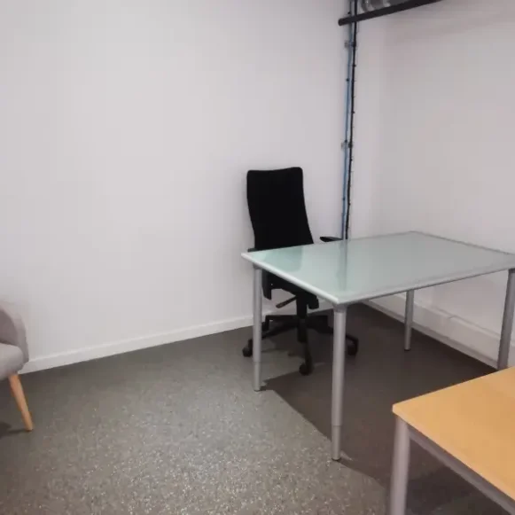 Bureau privé 13 m² 3 postes Location bureau Rue Dulong Paris 75017 - photo 4