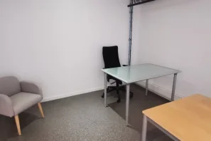 Bureau privé - 75017 - 3 postes - 1270€