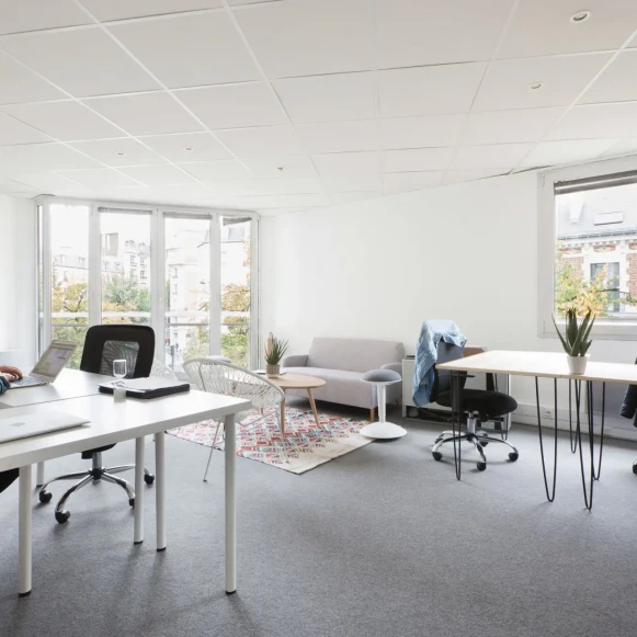 Bureau privé 28 m² 7 postes Coworking Impasse Reille Paris 75014 - photo 1