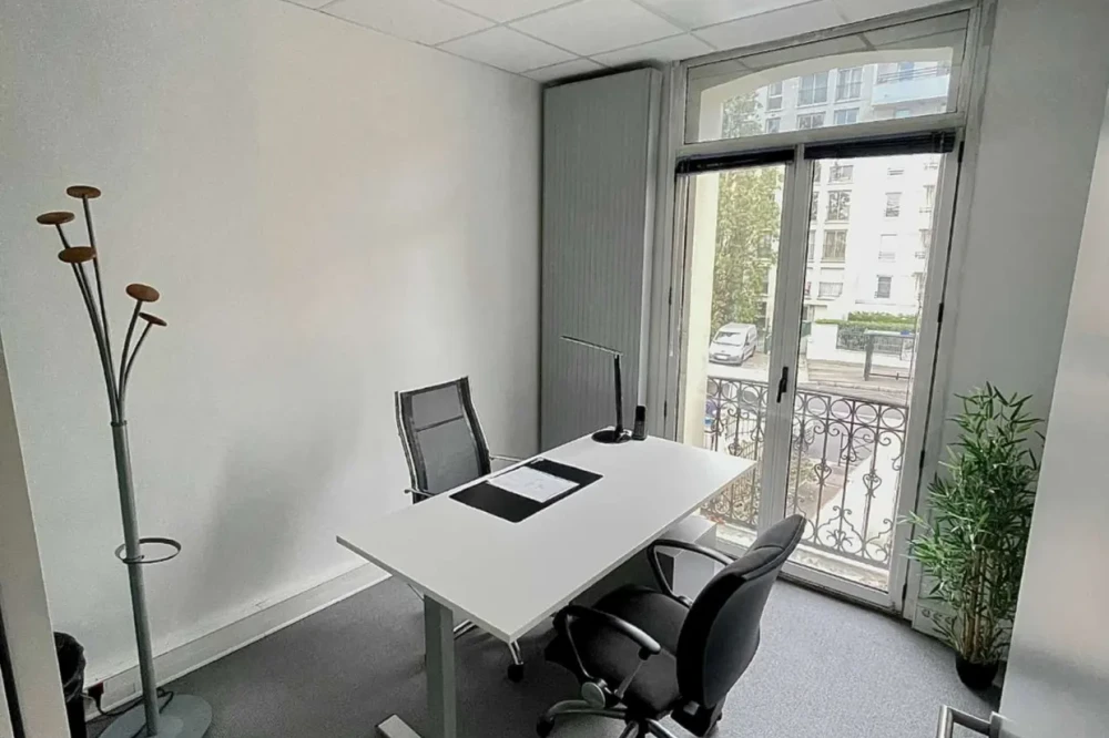 Bureau privé - 92400 - 1 poste - 1100€