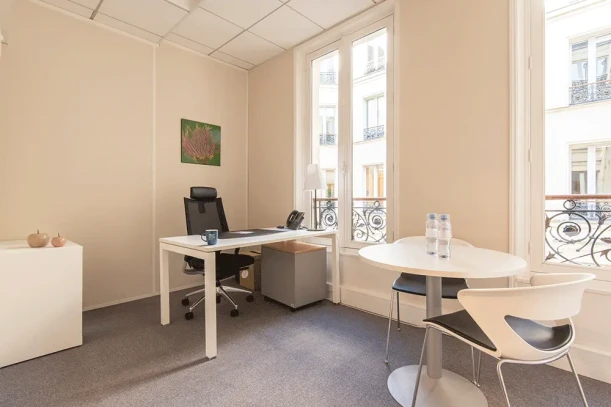 Bureau privé - 75009 - 2 postes - 2807€