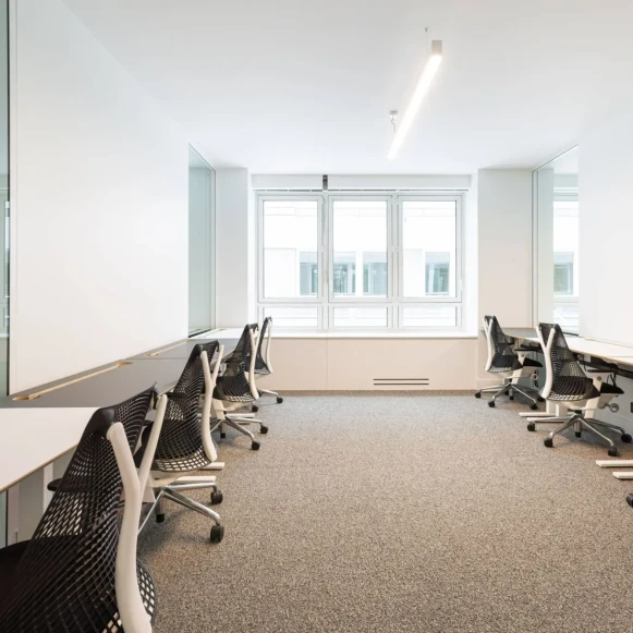 Bureau privé 21 m² 7 postes Coworking Rue de Montholon Paris 75009 - photo 1