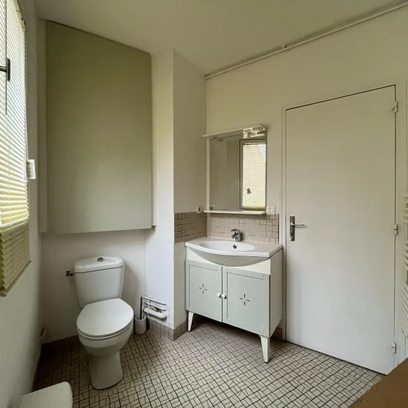 Bureau privé 57 m² 12 postes Location bureau Rue Piat Paris 75020 - photo 8