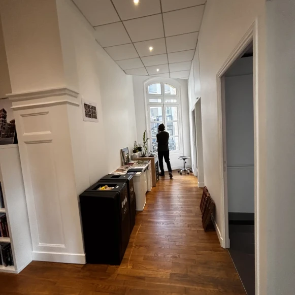 Bureau privé 18 m² 4 postes Location bureau Rue Blanche Paris 75009 - photo 10