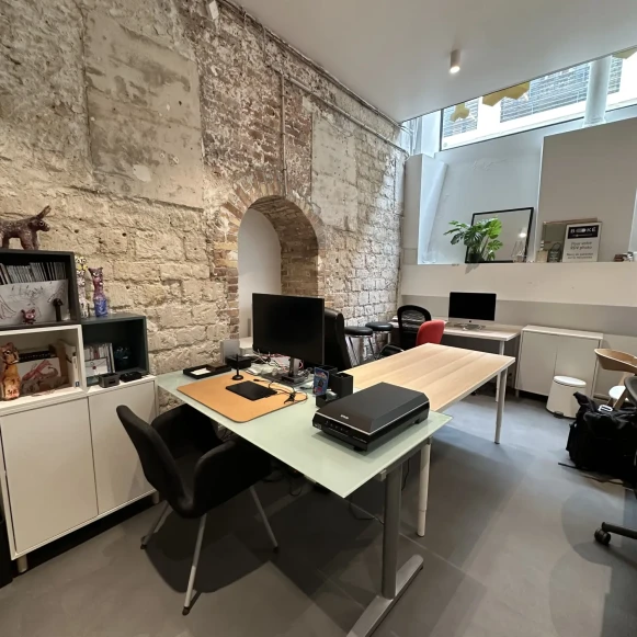 Open Space  8 postes Location bureau Rue des Jeuneurs Paris 75002 - photo 2