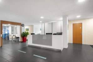 Bureau privé - 38240 - 4 postes - 858€