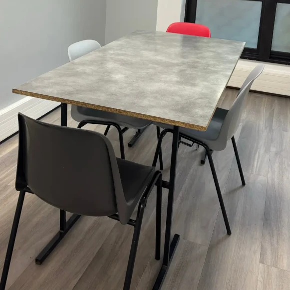 Bureau privé 12 m² 4 postes Location bureau Boulevard Carnot Cannes 06400 - photo 3