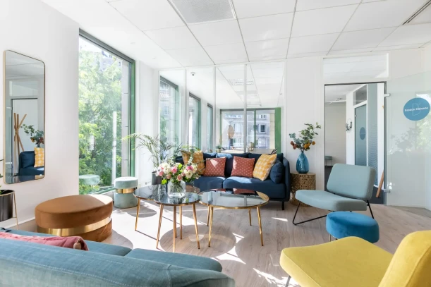 Open Space - 86000 - 6 postes - 190€