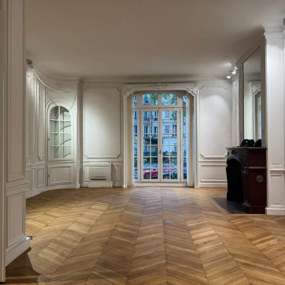 Bureau privé 28 m² 4 postes Location bureau Avenue de Villiers Paris 75017 - photo 3