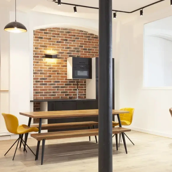 Espace indépendant 210 m² 35 postes Location bureau Rue Louis Blanc Paris 75010 - photo 2