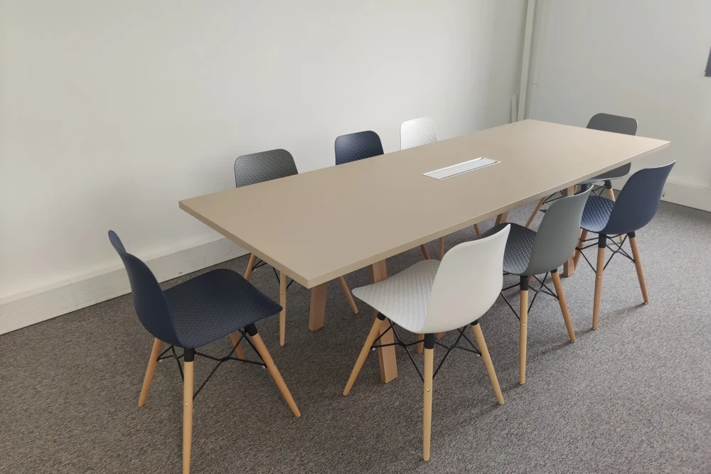 Bureau privé - 92000 - 15 postes - 1900€