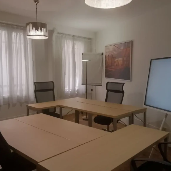 Bureau privé 22 m² 5 postes Location bureau Boulevard Voltaire Paris 75011 - photo 4